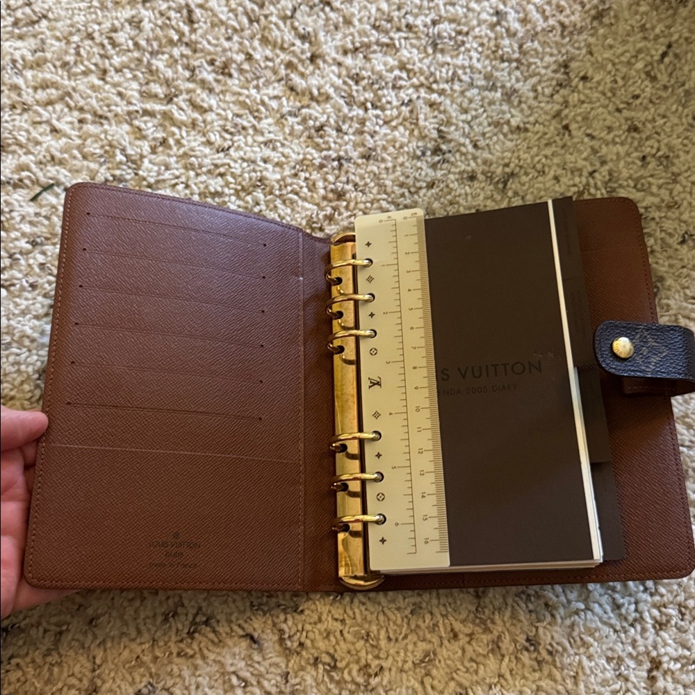 Louis Vuitton Brown Monogram MM Agenda - Picture 7 of 16